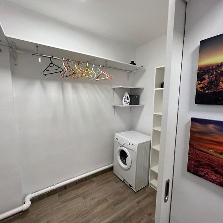 First Studio Bucharest Luaran gambar